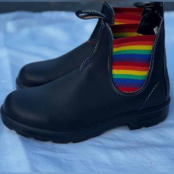 Blundstone 2105 Women’s Chelsea Boots - Rainbow Pride and Rainbow 7.5 US 4.5 AU - Picture 3 of 7